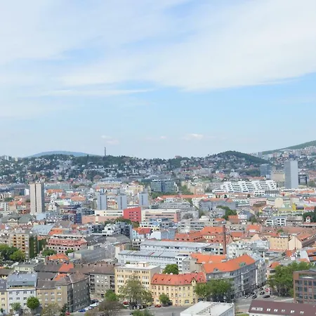 Panorama City Apartman 27.poschodie شقة براتسيلافا